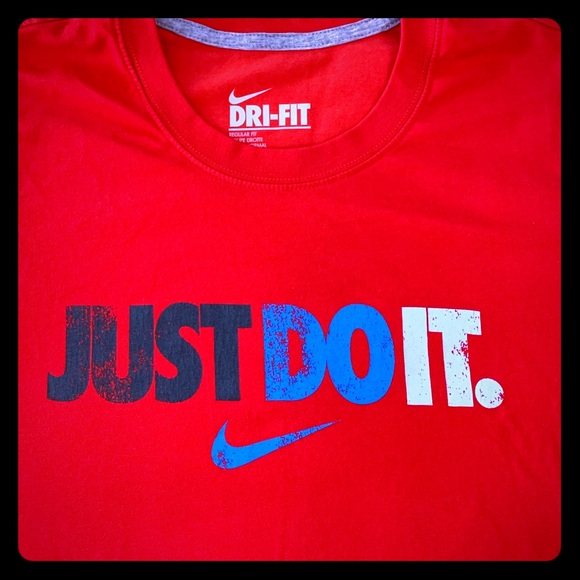 🔥 NIKE DRI-FIT Red T-Shirt / Women’s S/P/CH 🔥 - Picture 2 of 7